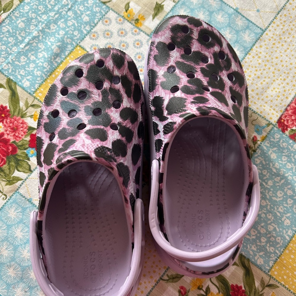 Kids Purple Leopard Print Crocs Clogs NEW